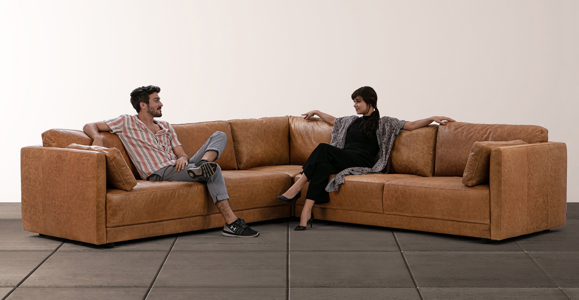 Domus 112" 3-pc L Corner Sectional Sofa -Ebony Chestnut Brown