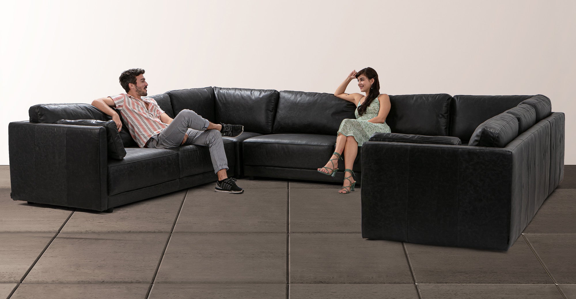 Domus 146" 5-pc U-Shape Leather Sofa Sectional - 5-Seater- Ebony Black